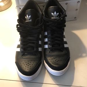 Adidas sleek series quarter top sneakers